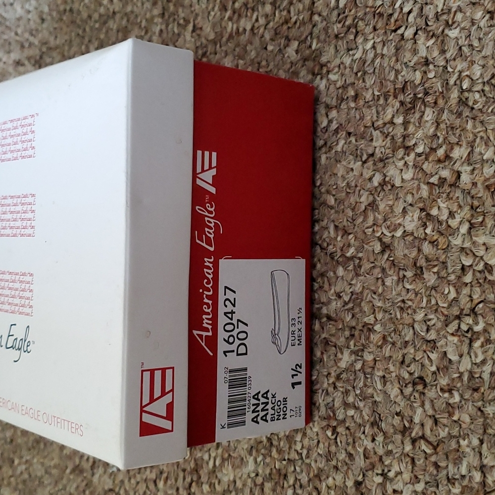 American Eagle girls ballet flats